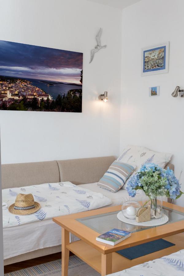 So Hvar So Good! Spacious With Terrace Apartment Hvar Town Exterior photo