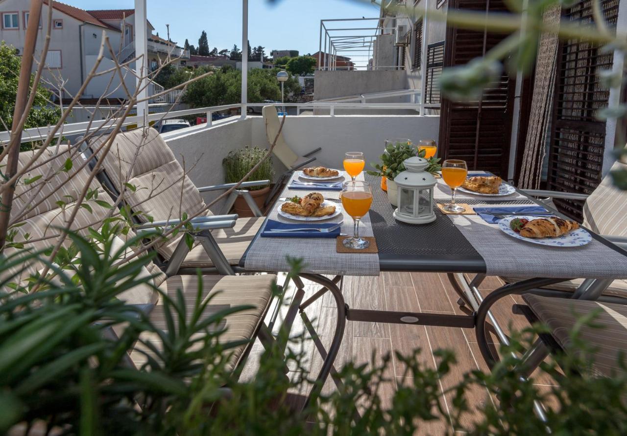 So Hvar So Good! Spacious With Terrace Apartment Hvar Town Exterior photo